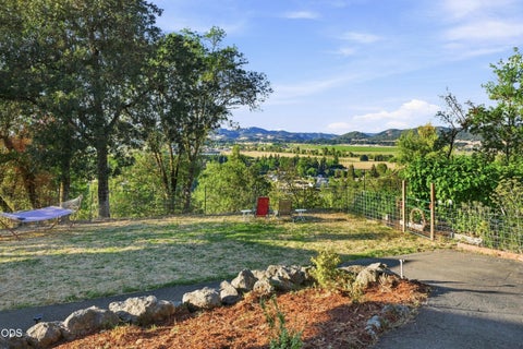 Tiny photo for 466 Laurel Drive, Roseburg, OR 97471 (MLS # 220227199)