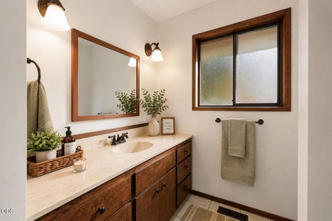 Tiny photo for 466 Laurel Drive, Roseburg, OR 97471 (MLS # 220227199)