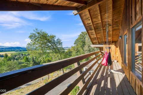 Tiny photo for 466 Laurel Drive, Roseburg, OR 97471 (MLS # 220227199)