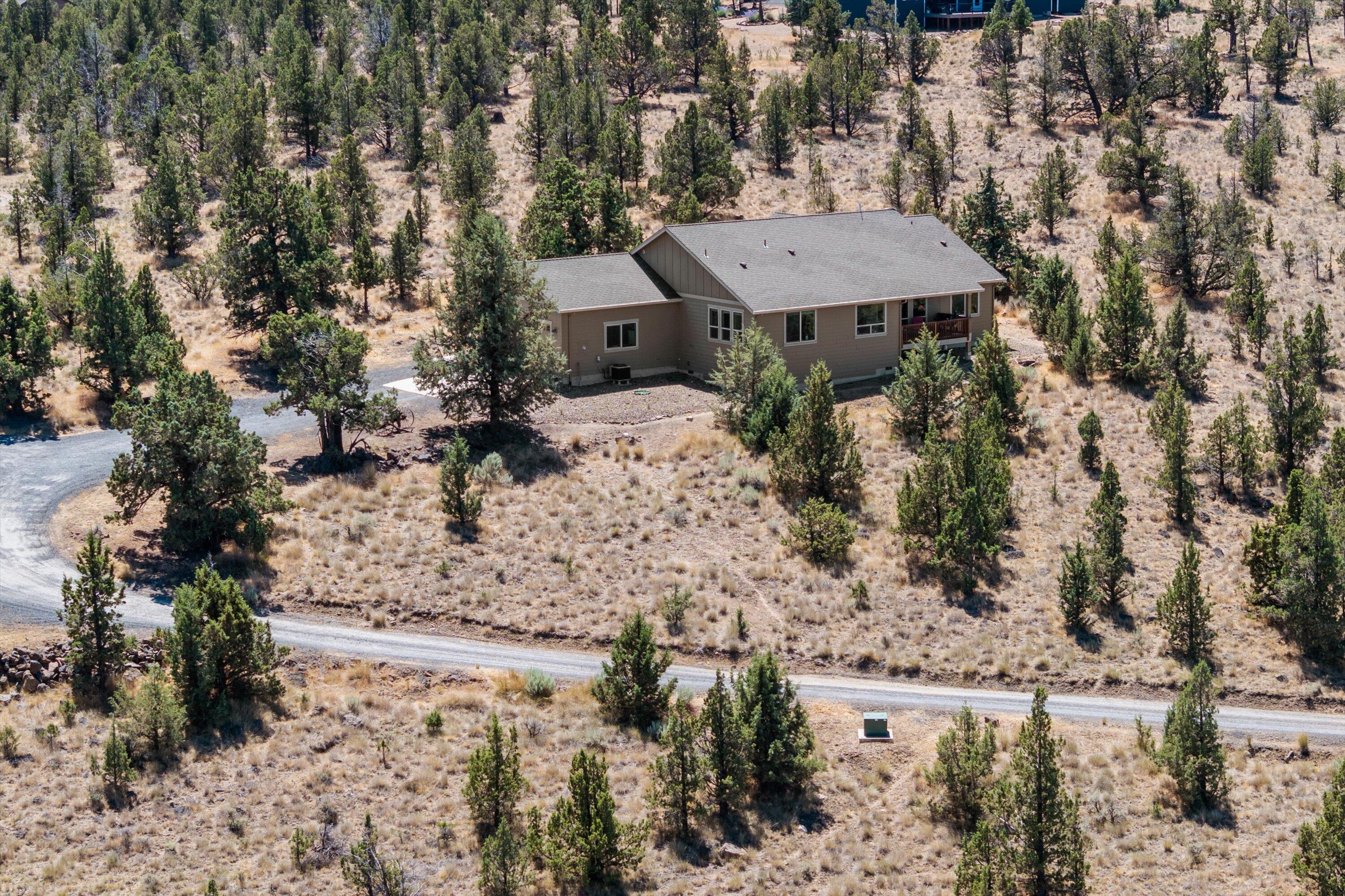 1414 NW Pinecrest Lane