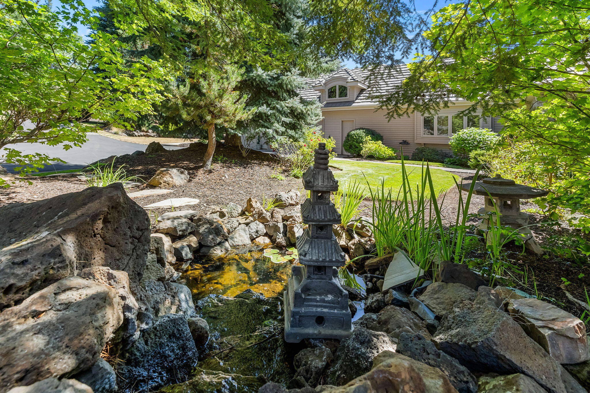 Broken Top - Residential