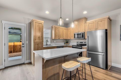 63266 NW Ski Lane Bend OR 97703