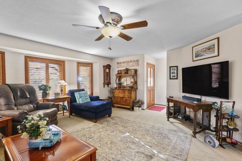 Tiny photo for 2489 Senate Way, Medford, OR 97504 (MLS # 220213944)