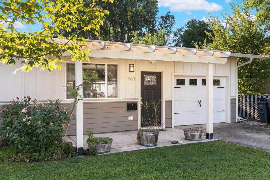 Come see this perfect family home in a desirable neighborhood! You'll fall in love with this charming 3 bed 2 bath gem. This property, tastefully updated inside and out, will have you feeling at home from the moment you walk through the door. Conveniently located only minutes from Asante, I-5, multiple golf courses and under 10 minutes from some of the best wineries southern Oregon has to offer. Gated alley access will give you easy parking for your larger toys or possibly room for additional structures. This property is truly a turn key home!