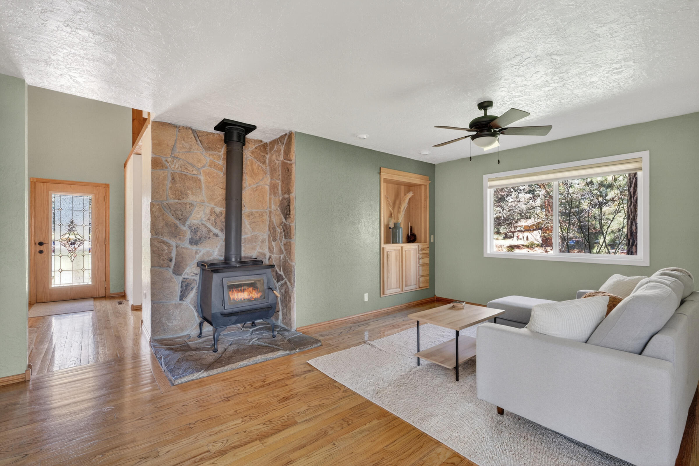 60596 Springtree Court