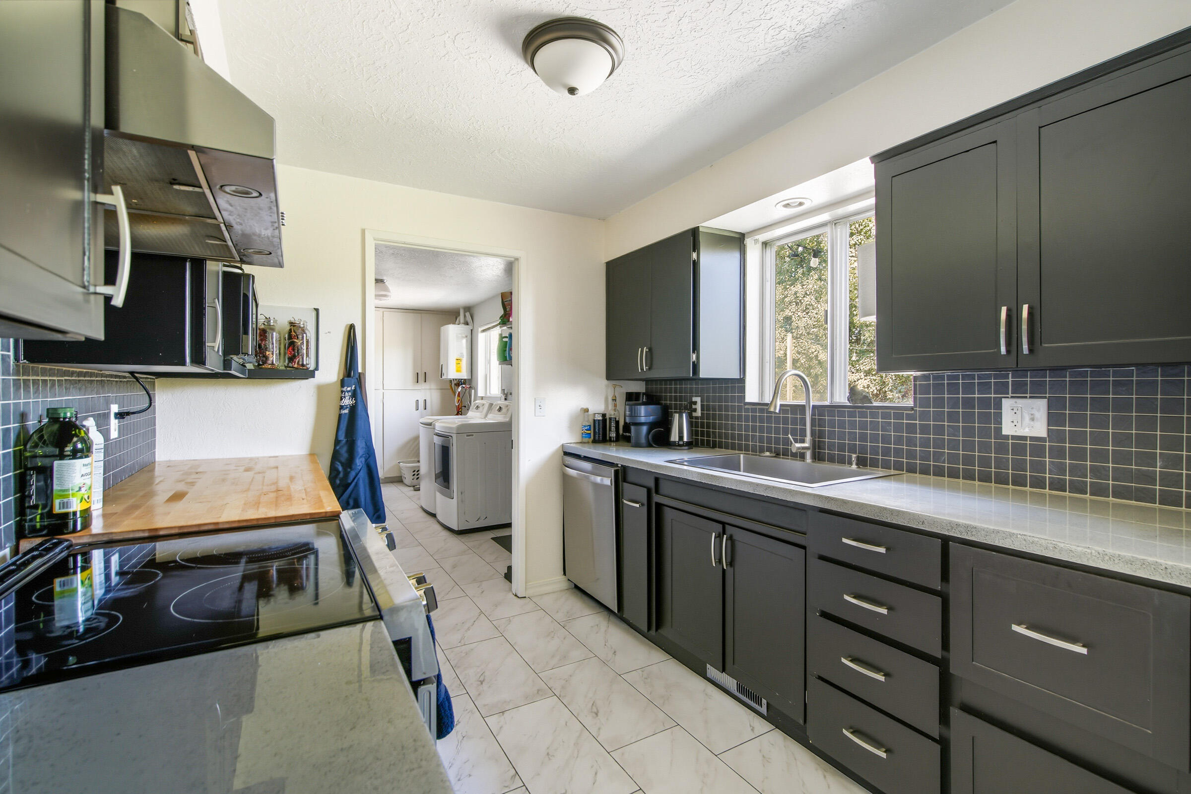 Meadowbrook Estate - Residential