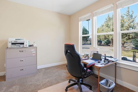 Tiny photo for 2440 Linnet Lane, Redmond, OR 97756 (MLS # 220217670)