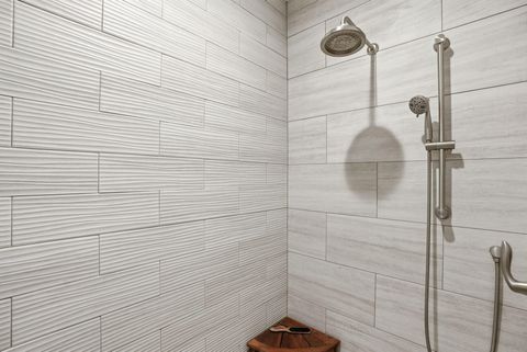 Tiny photo for 2440 Linnet Lane, Redmond, OR 97756 (MLS # 220217670)