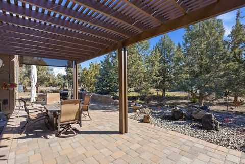 Tiny photo for 2440 Linnet Lane, Redmond, OR 97756 (MLS # 220217670)