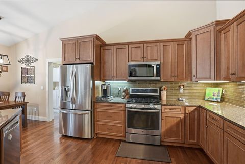 Tiny photo for 2440 Linnet Lane, Redmond, OR 97756 (MLS # 220217670)