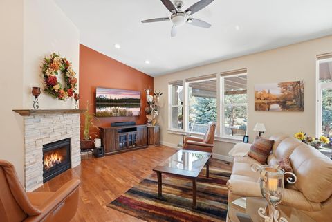 Tiny photo for 2440 Linnet Lane, Redmond, OR 97756 (MLS # 220217670)