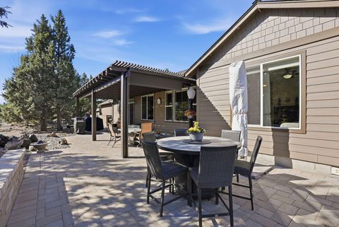 Tiny photo for 2440 Linnet Lane, Redmond, OR 97756 (MLS # 220217670)