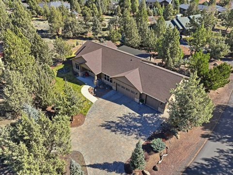 Tiny photo for 2440 Linnet Lane, Redmond, OR 97756 (MLS # 220217670)