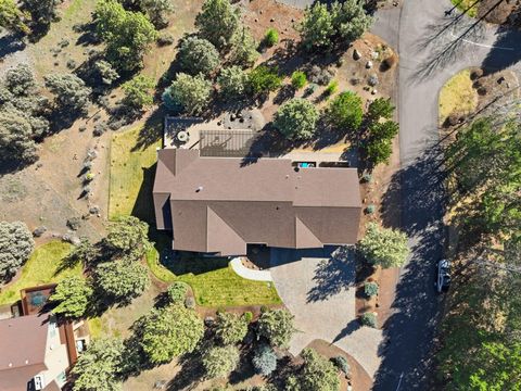 Tiny photo for 2440 Linnet Lane, Redmond, OR 97756 (MLS # 220217670)