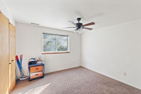 Tiny photo for 1987 Kelly Way, Grants Pass, OR 97527 (MLS # 220217438)