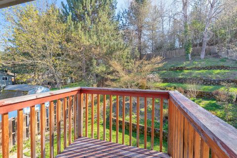 Tiny photo for 1987 Kelly Way, Grants Pass, OR 97527 (MLS # 220217438)