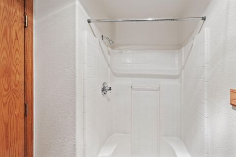 Tiny photo for 1987 Kelly Way, Grants Pass, OR 97527 (MLS # 220217438)