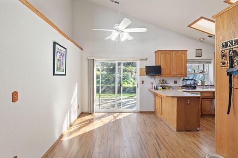 Tiny photo for 1987 Kelly Way, Grants Pass, OR 97527 (MLS # 220217438)