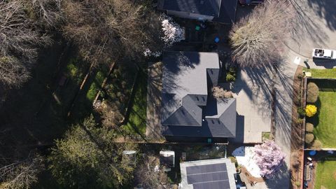 Tiny photo for 1987 Kelly Way, Grants Pass, OR 97527 (MLS # 220217438)