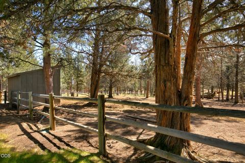 Tiny photo for 16845 Varco Road, Bend, OR 97703 (MLS # 220222787)