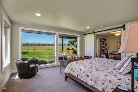 Tiny photo for 16845 Varco Road, Bend, OR 97703 (MLS # 220222787)