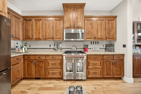 Tiny photo for 3681 Windgate Street, Medford, OR 97504 (MLS # 220211121)