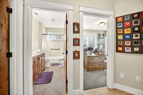 Tiny photo for 3681 Windgate Street, Medford, OR 97504 (MLS # 220211121)