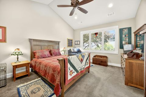 Tiny photo for 3681 Windgate Street, Medford, OR 97504 (MLS # 220211121)