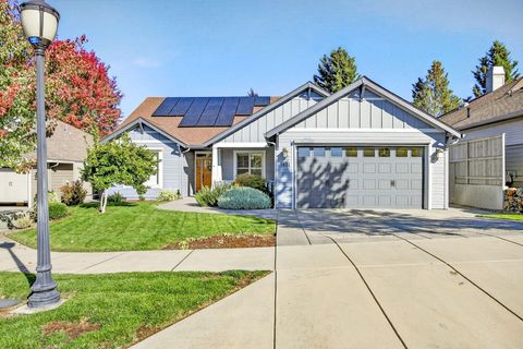 Photo of 3681 Windgate Street, Medford, OR 97504 (MLS # 220211121)