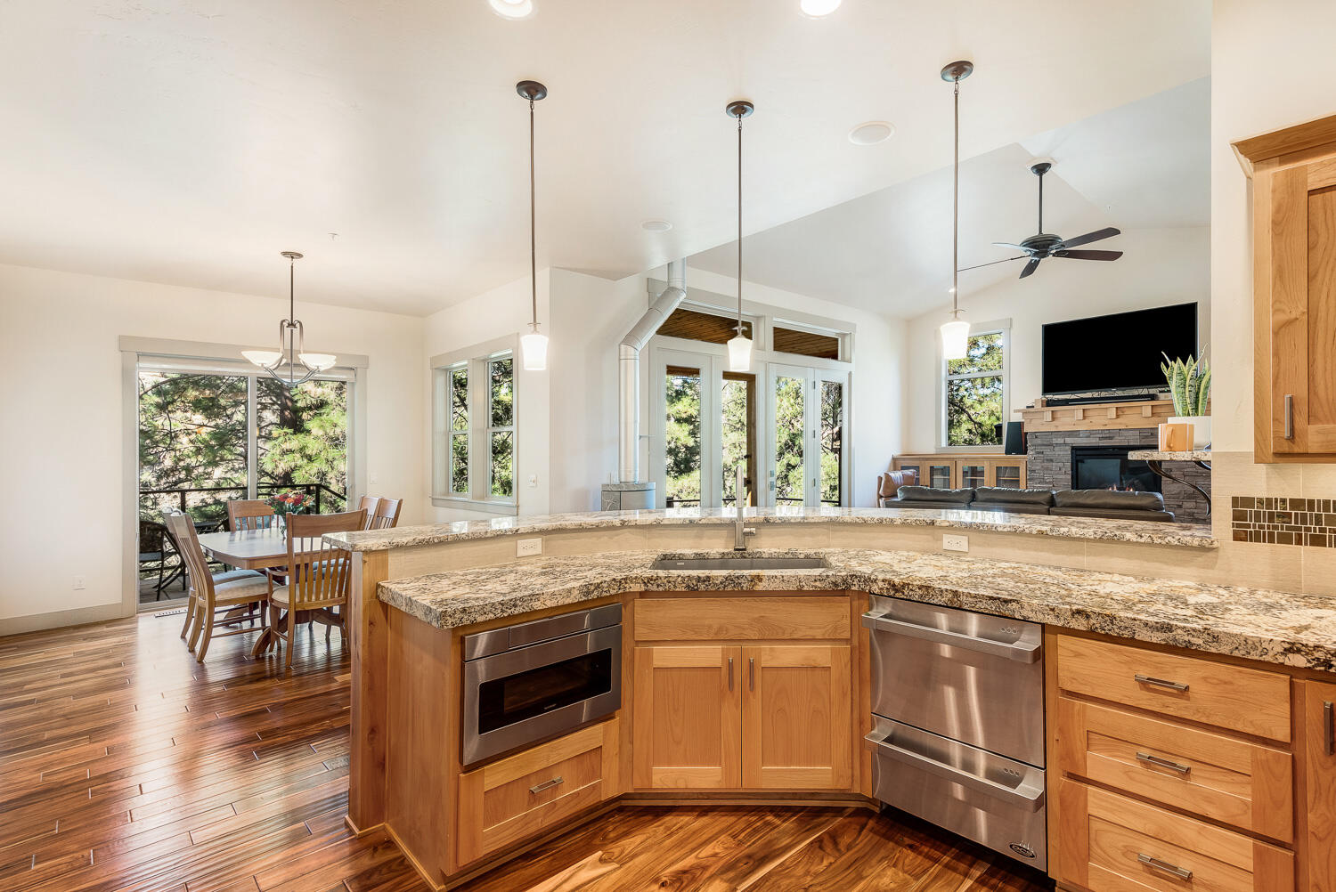 Deschutes Pointe - Residential