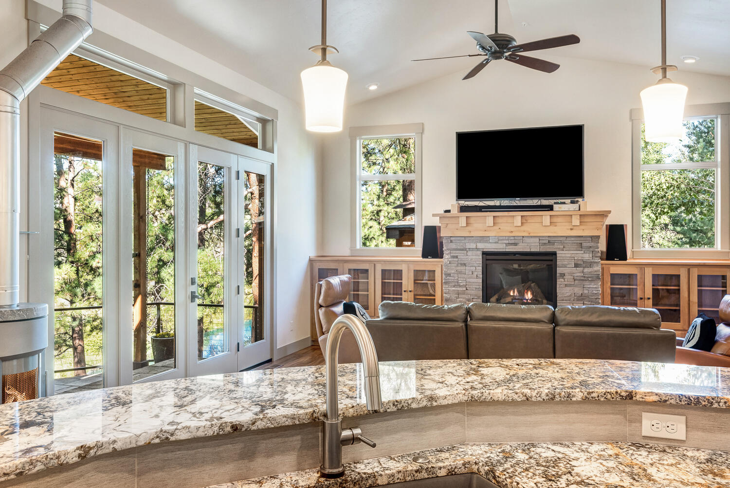 Deschutes Pointe - Residential