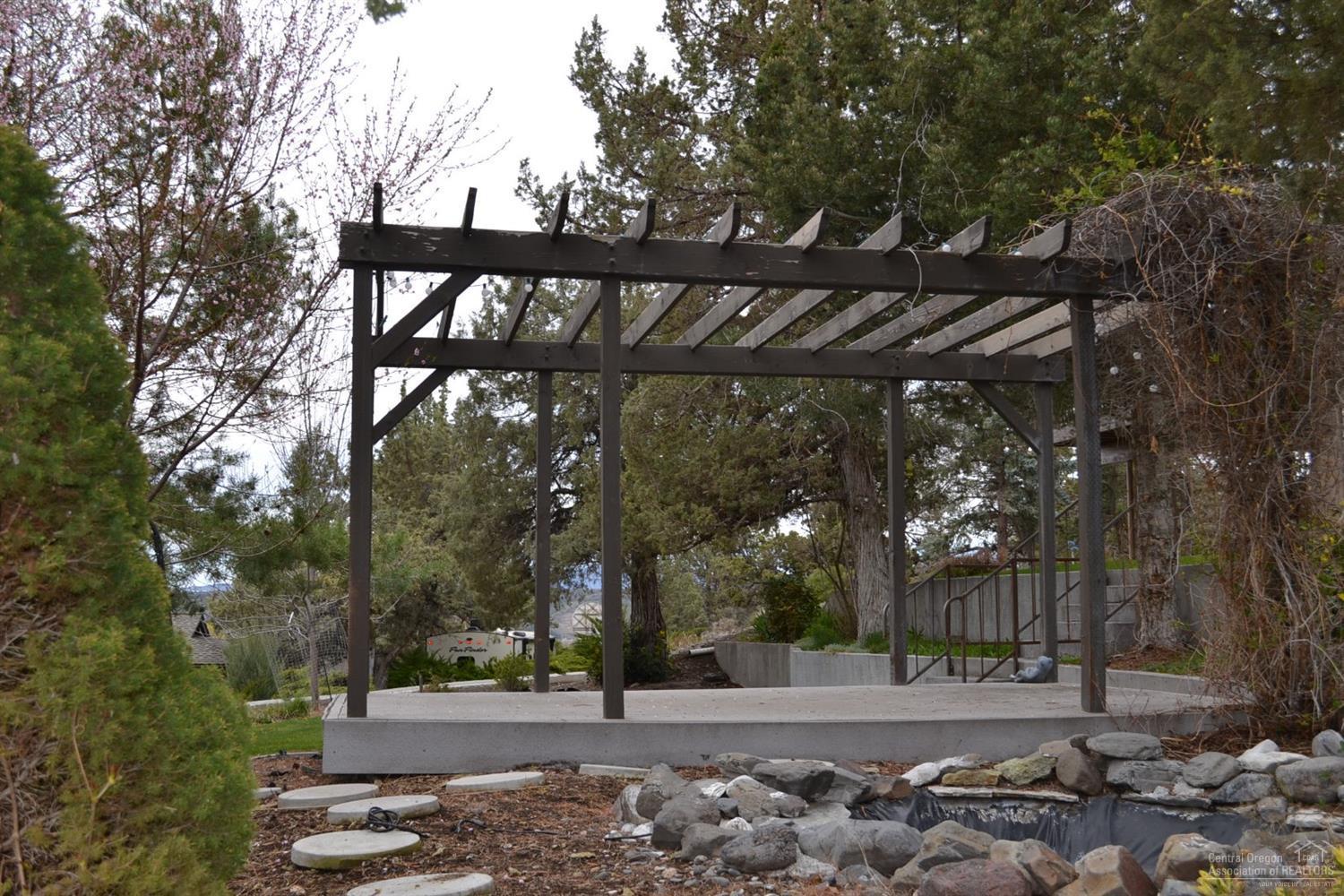 Knob Hill - Residential