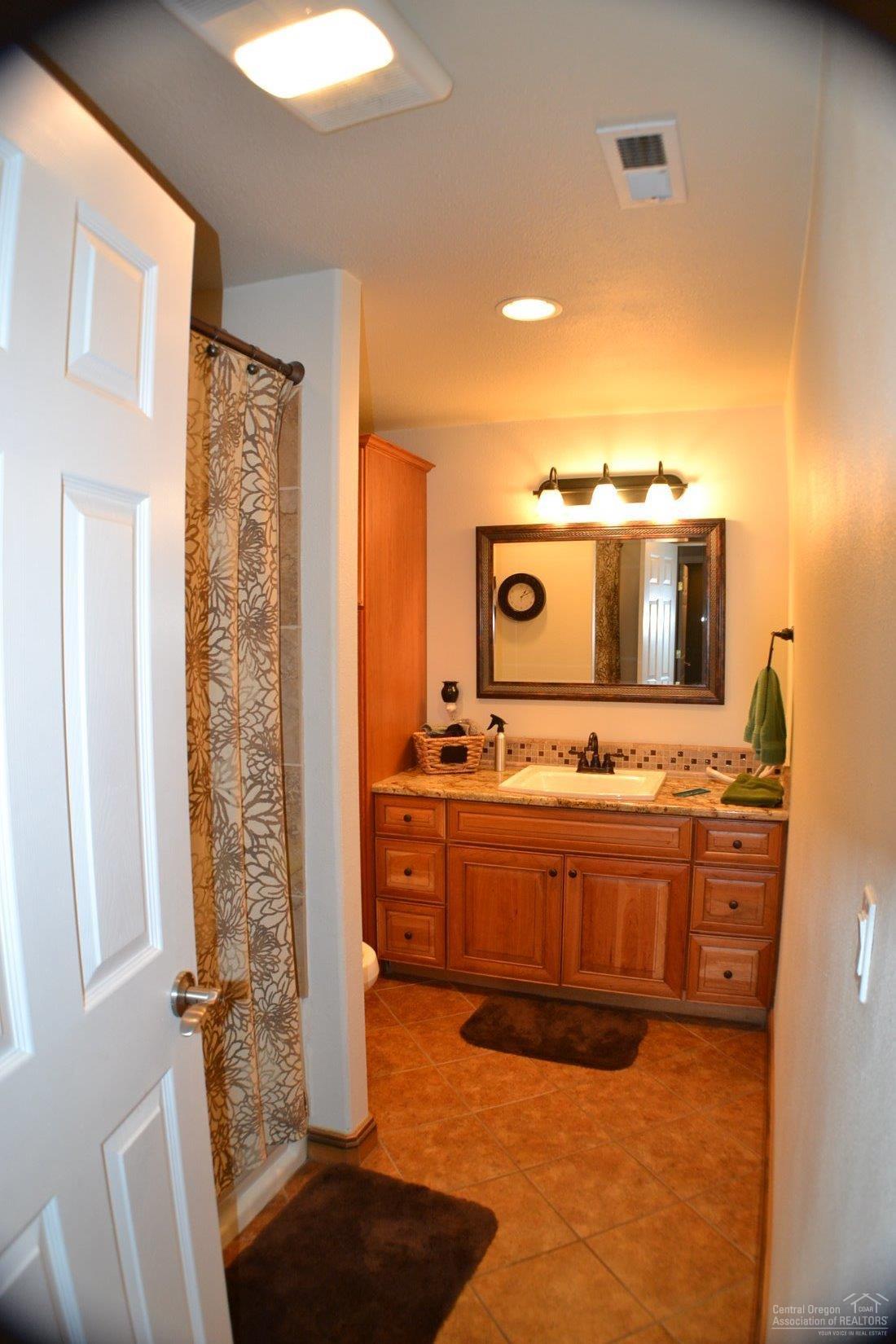 Knob Hill - Residential