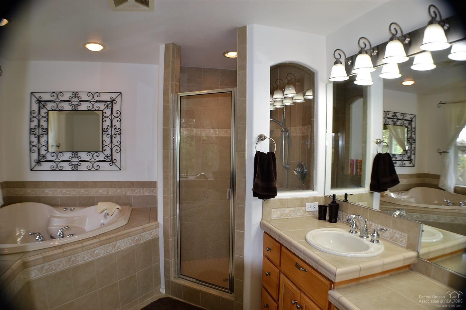 Knob Hill - Residential