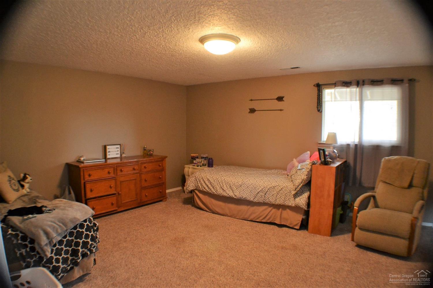 Knob Hill - Residential