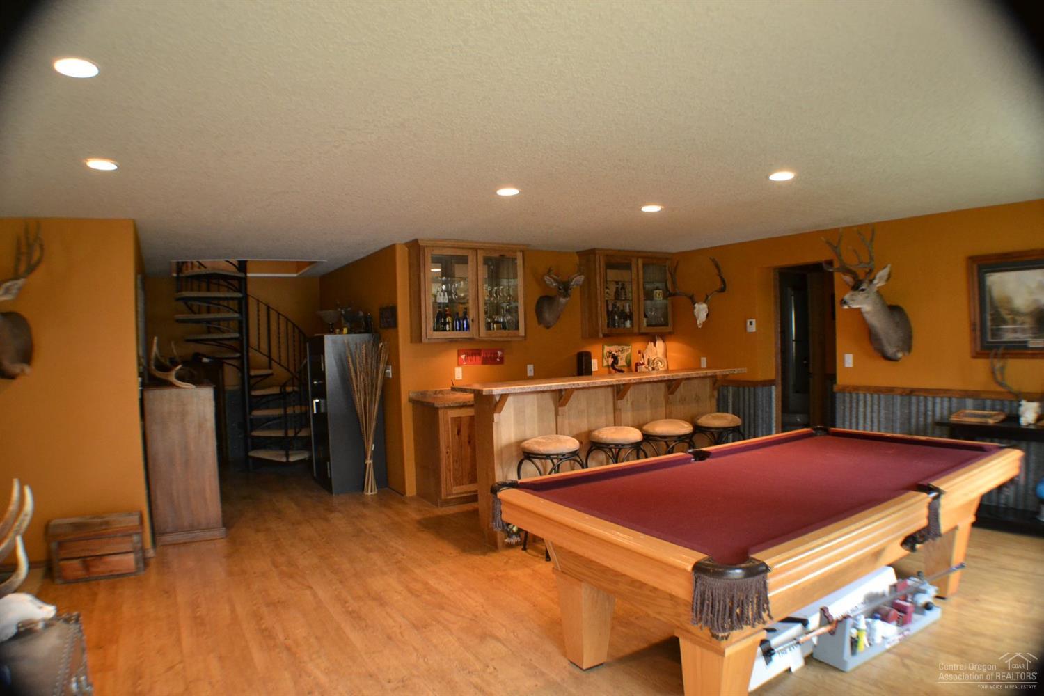 Knob Hill - Residential