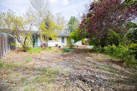 Tiny photo for 10556 Wright Avenue, Klamath Falls, OR 97603 (MLS # 220220139)