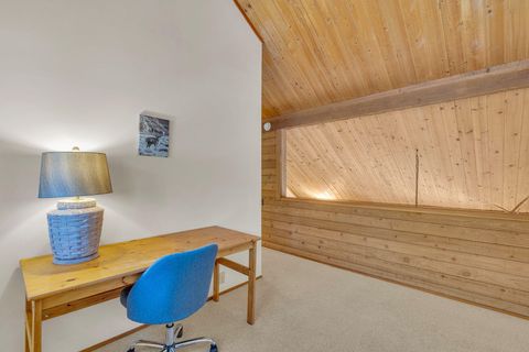 Tiny photo for 17825 Pine Mountain Lane #13, Sunriver, OR 97707 (MLS # 220213606)