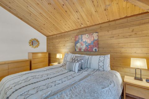 Tiny photo for 17825 Pine Mountain Lane #13, Sunriver, OR 97707 (MLS # 220213606)