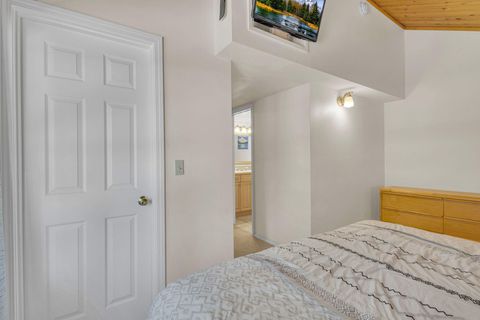 Tiny photo for 17825 Pine Mountain Lane #13, Sunriver, OR 97707 (MLS # 220213606)