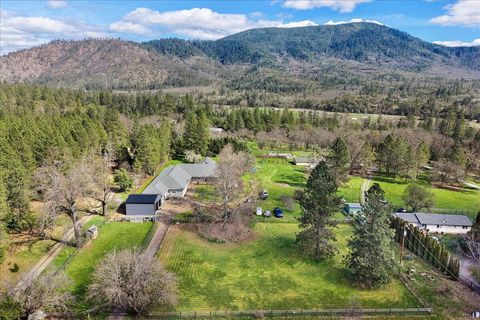Tiny photo for 9011 Monument Drive, Grants Pass, OR 97526 (MLS # 220217300)