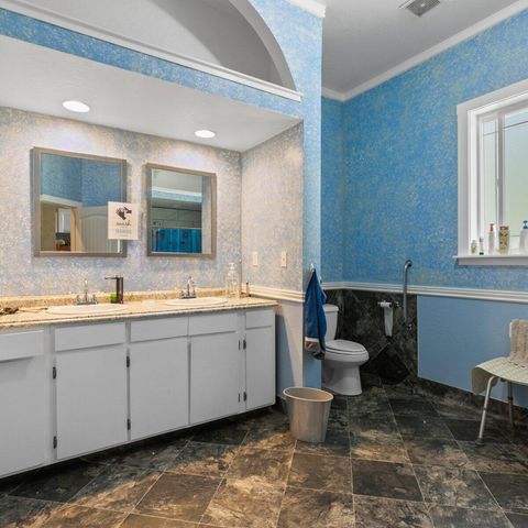 Tiny photo for 9011 Monument Drive, Grants Pass, OR 97526 (MLS # 220217300)