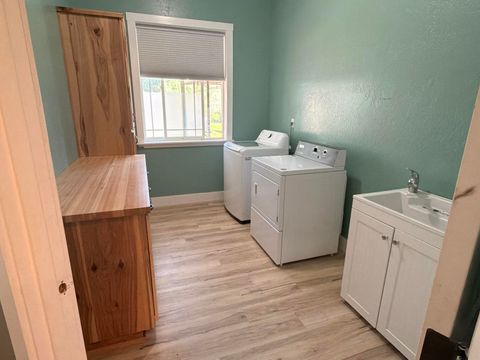 Tiny photo for 9011 Monument Drive, Grants Pass, OR 97526 (MLS # 220217300)