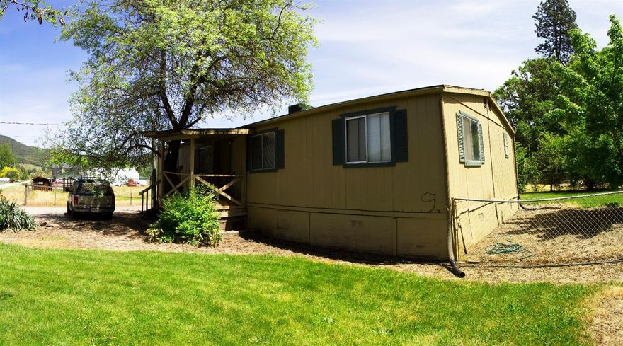 This is the horse property that you've been looking for. The home is situated perfectly on the property, offering easy access to the barn and pasture. The home offers the ideal floor plan with the master bedroom on one side and other two rooms on the opposite side.