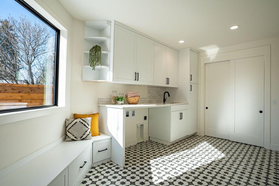 1st Addition Bend Pk - Residential