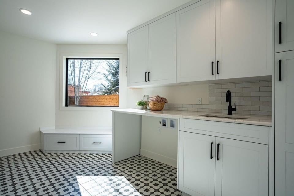 1st Addition Bend Pk - Residential