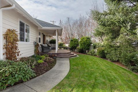 Tiny photo for 2206 Egret Court, Grants Pass, OR 97526 (MLS # 220212728)