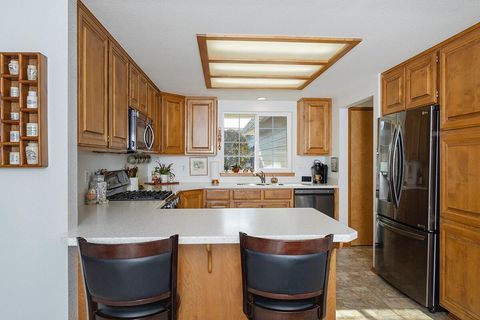 Tiny photo for 2206 Egret Court, Grants Pass, OR 97526 (MLS # 220212728)