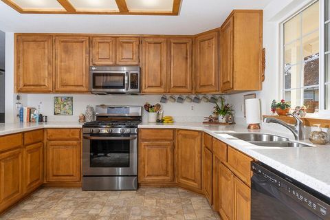 Tiny photo for 2206 Egret Court, Grants Pass, OR 97526 (MLS # 220212728)