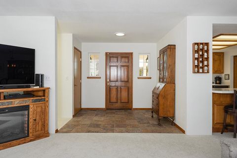 Tiny photo for 2206 Egret Court, Grants Pass, OR 97526 (MLS # 220212728)